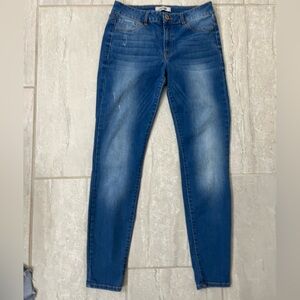 Refuge brand size 8 skinny jeans